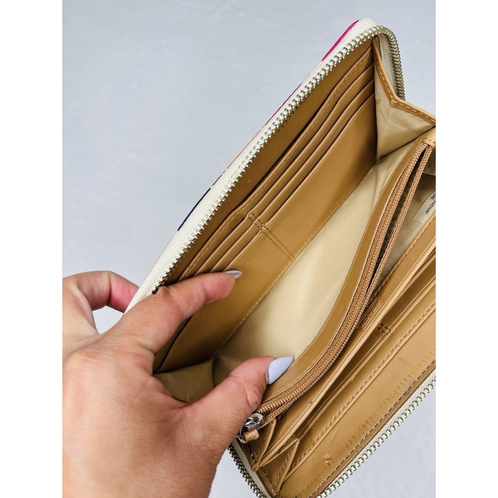 Coach Womens Signature Satin Multicolor RARE Zip‎ Wallet Holds 16 Credit Cards - Picture 7 of 13